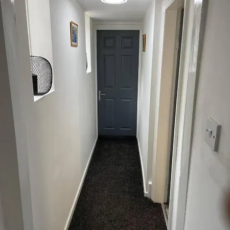 Modern And Cosy In Leeds England